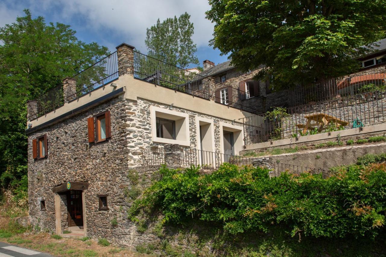Gite De La Moulinquie Saint-Cirgue Exteriör bild